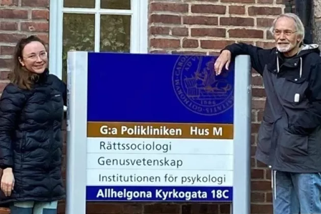 Ekaterina Zmyvalova and Senior Professor Per Wickenberg outside the Sociology of Law Department at Lund University.