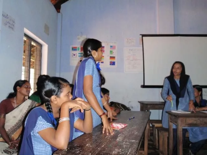Klassråd på en flickskola i Kerala, Indien, 2015